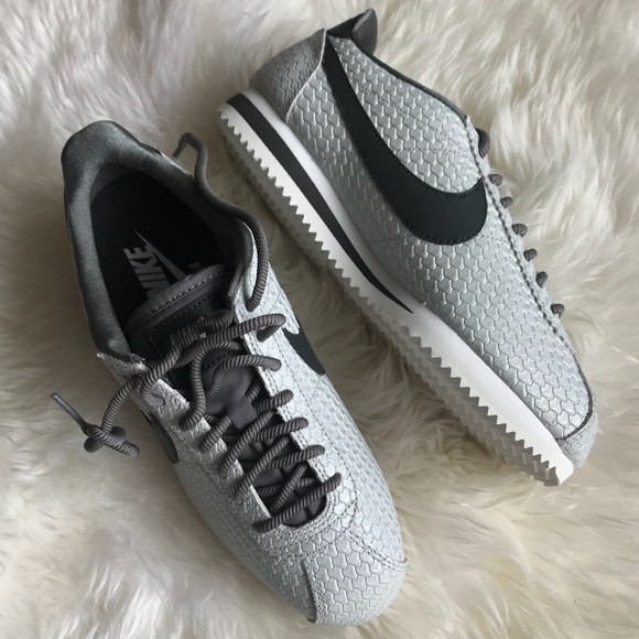 nike cortez metallic
